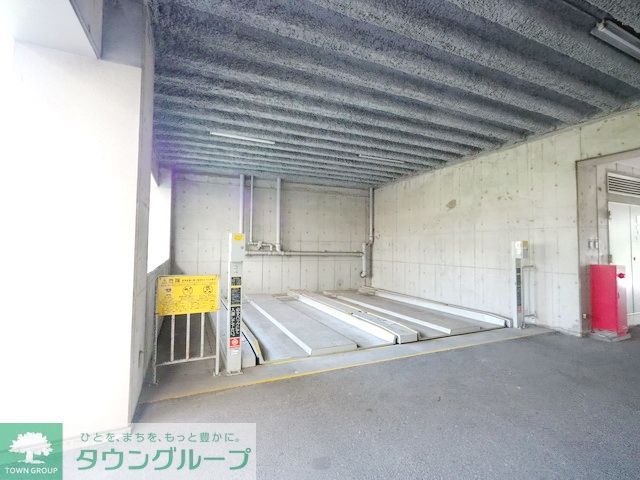 駐車場　駐車場