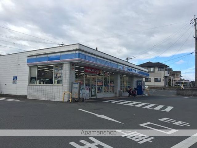 コンビニ　ローソン熊本龍田２丁目店（コンビニ）まで700m