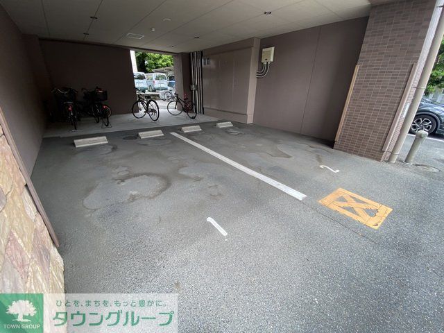 駐車場　駐車場