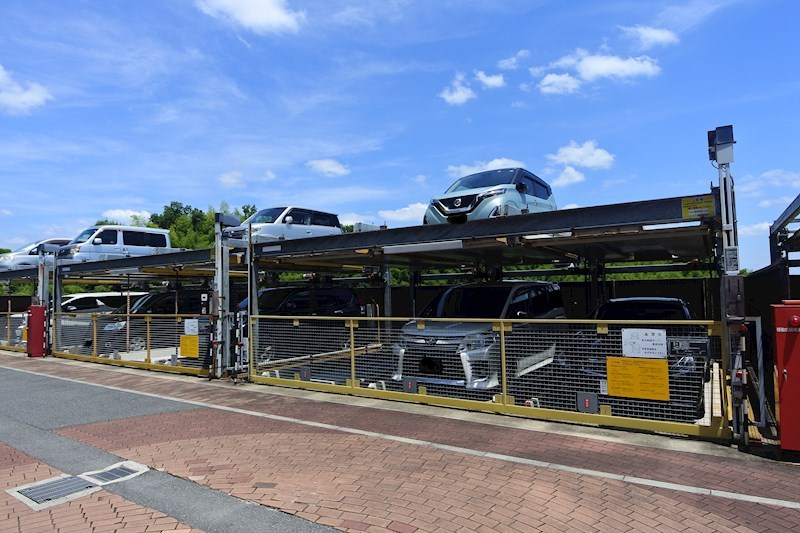 駐車場　駐車場