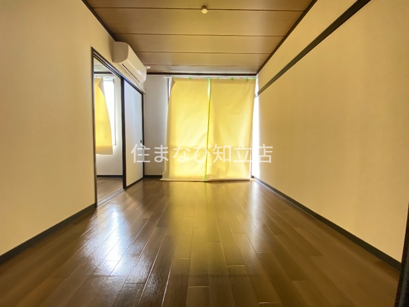 居室・リビング　同型別部屋写真