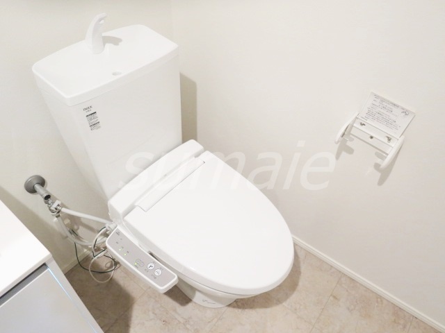 トイレ　温水洗浄便座付きトイレです☆