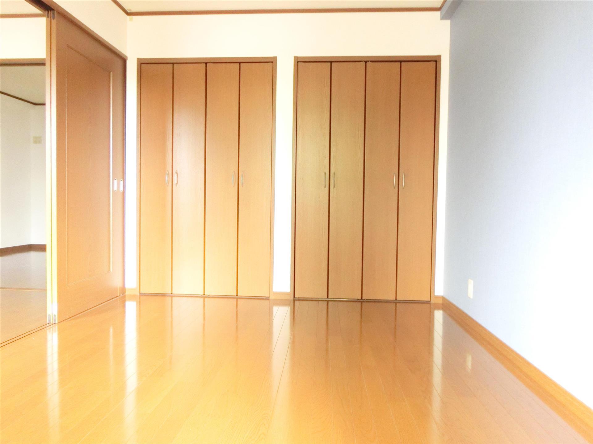 居室・リビング　日当たり良好の明るいお部屋