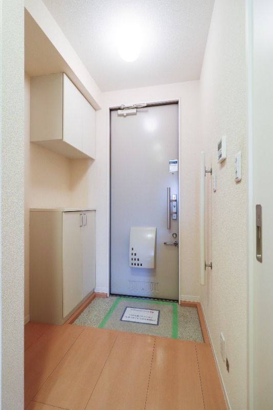 玄関　図面と現状に相違がある場合には現状を優先