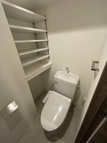 トイレ　別タイプ参考写真