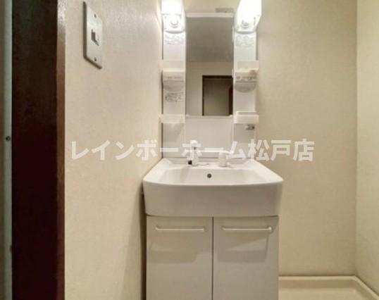 洗面設備　洗面所です