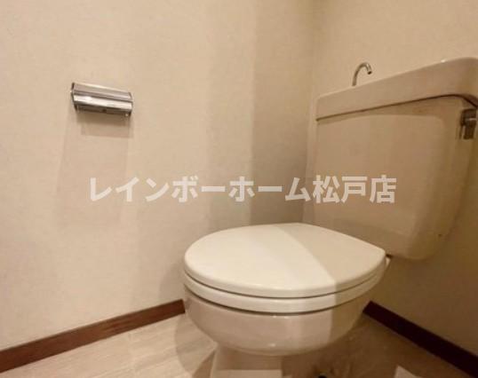 トイレ　落ち着いたトイレです