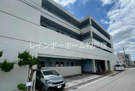 建物外観　外観は落ち着いています