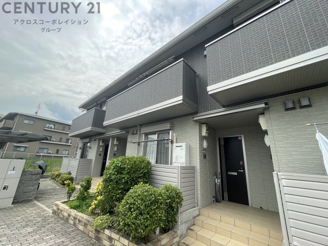 建物外観　宅配BOX付きで不在時にも便利！