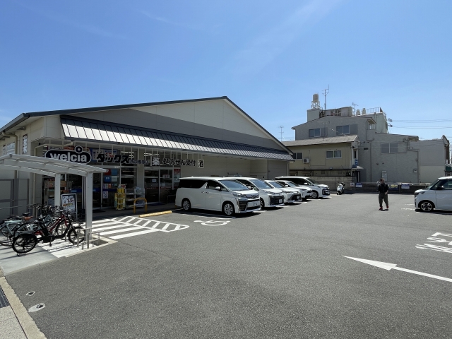 ドラックストア　ダックス西京樫原店（ドラッグストア）まで615m