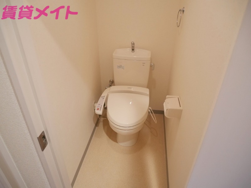 トイレ　同型参考写真