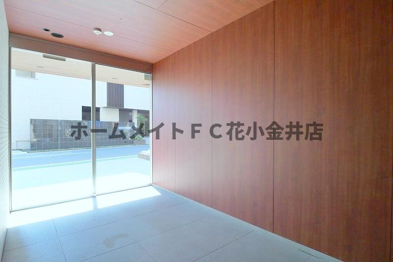 ロビー　おしゃれな外観です