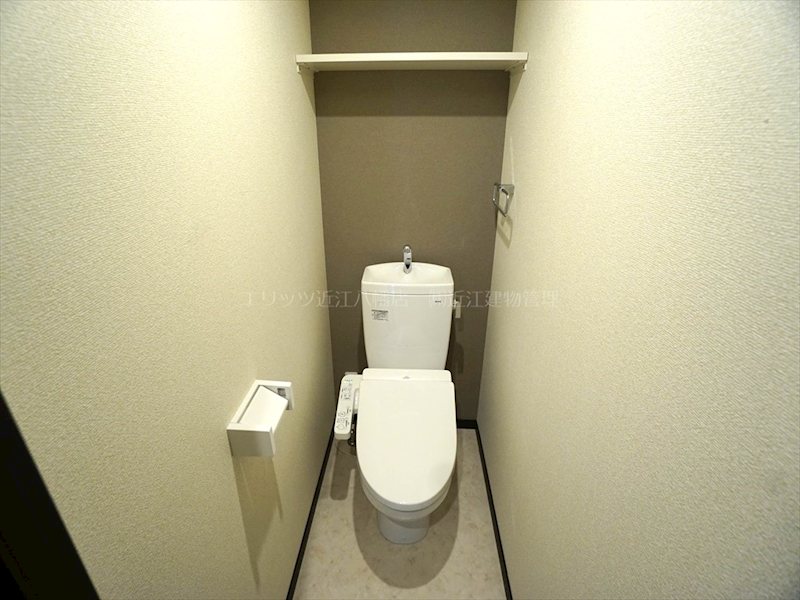 ＪＲ東海道本線 近江八幡駅 徒歩15分 5階建 築3年のトイレ写真