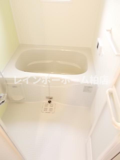 バス・シャワールーム　きれいなお風呂です
