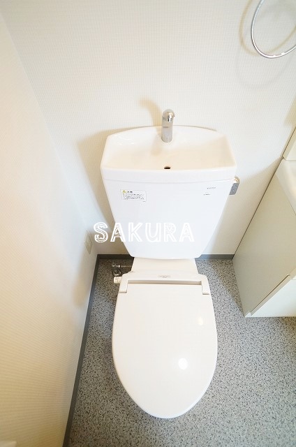 トイレ　落ち着いた色調のトイレです♪