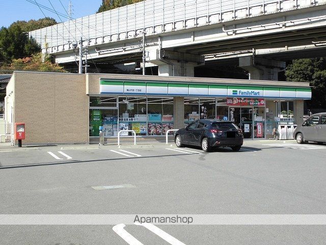コンビニ　ファミリーマート福山千田一丁目（コンビニ）まで1300m