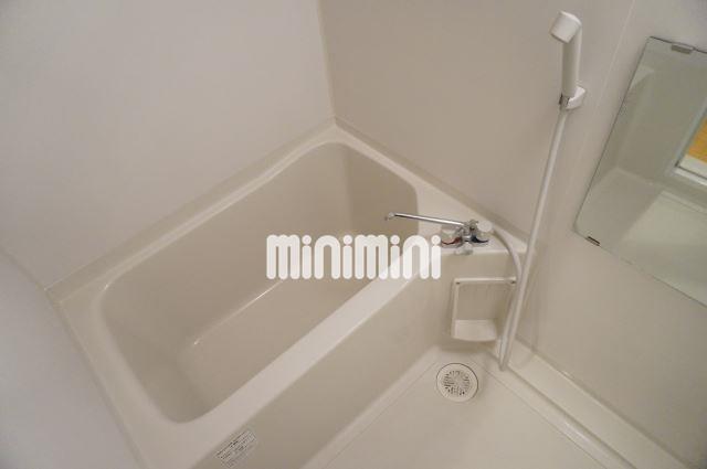バス・シャワールーム　キレイな浴室。もちろんトイレと別です