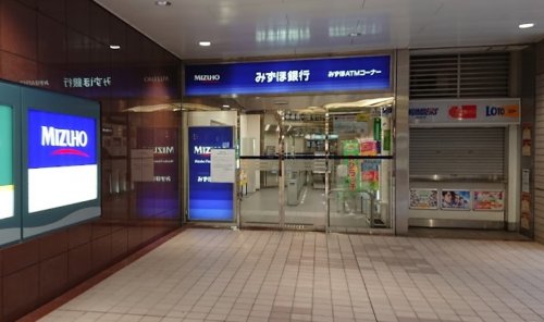 銀行　みずほ銀行 千葉支店（銀行）まで742m