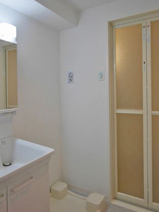 洗面設備　使いやすい洗面所です