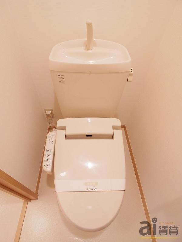 トイレ　※同仕様写真です