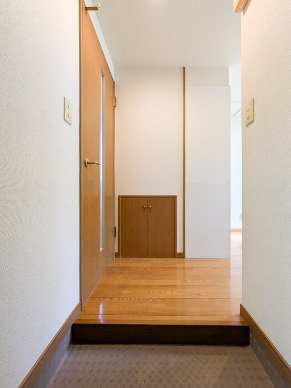 玄関　別部屋同間取