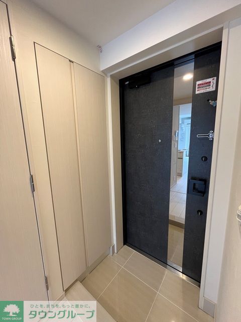 玄関　※写真は同タイプ住戸です。