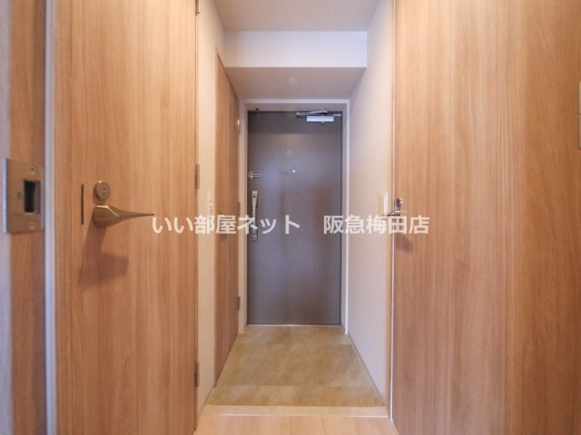 玄関　※同仕様写真となります。