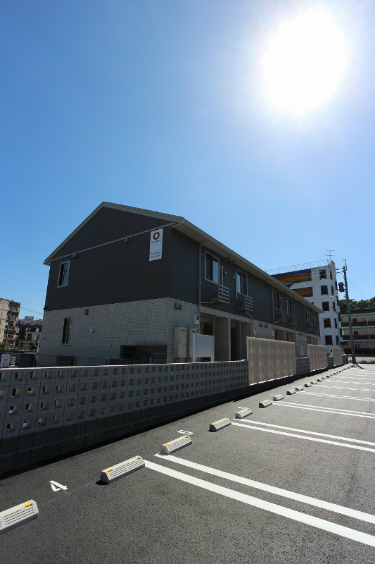 建物外観　テレビCMでお馴染みのD-roomです。