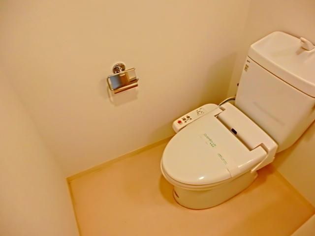 トイレ　ウォシュレット付き