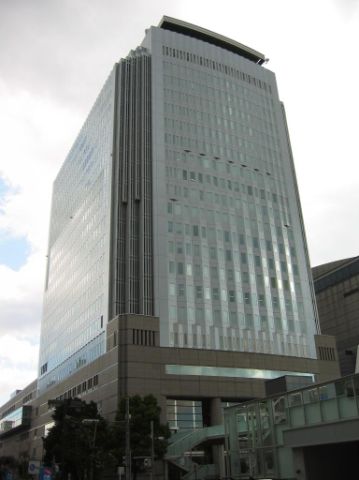 銀行　埼玉りそな銀行（銀行）まで490m