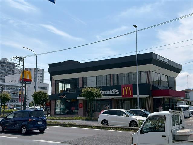 飲食店　マクドナルド ２４６厚木店（飲食店）まで3099m
