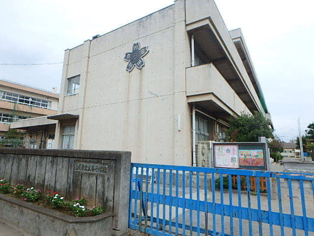 小学校　上尾市立大谷小学校（小学校）まで582m