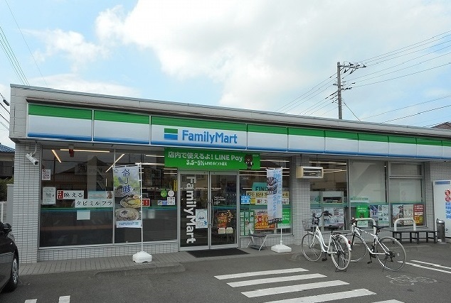 その他　ファミリーマートまで450m