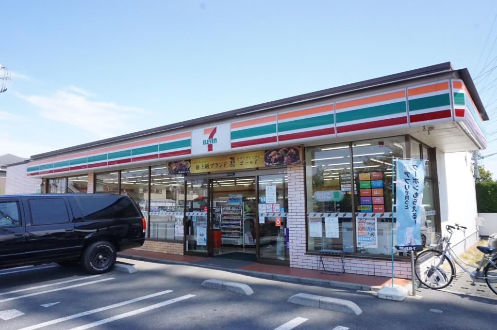 コンビニ　セブンイレブン 東草加店（コンビニ）まで631m