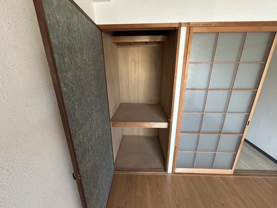 収納　※別号室の写真です。