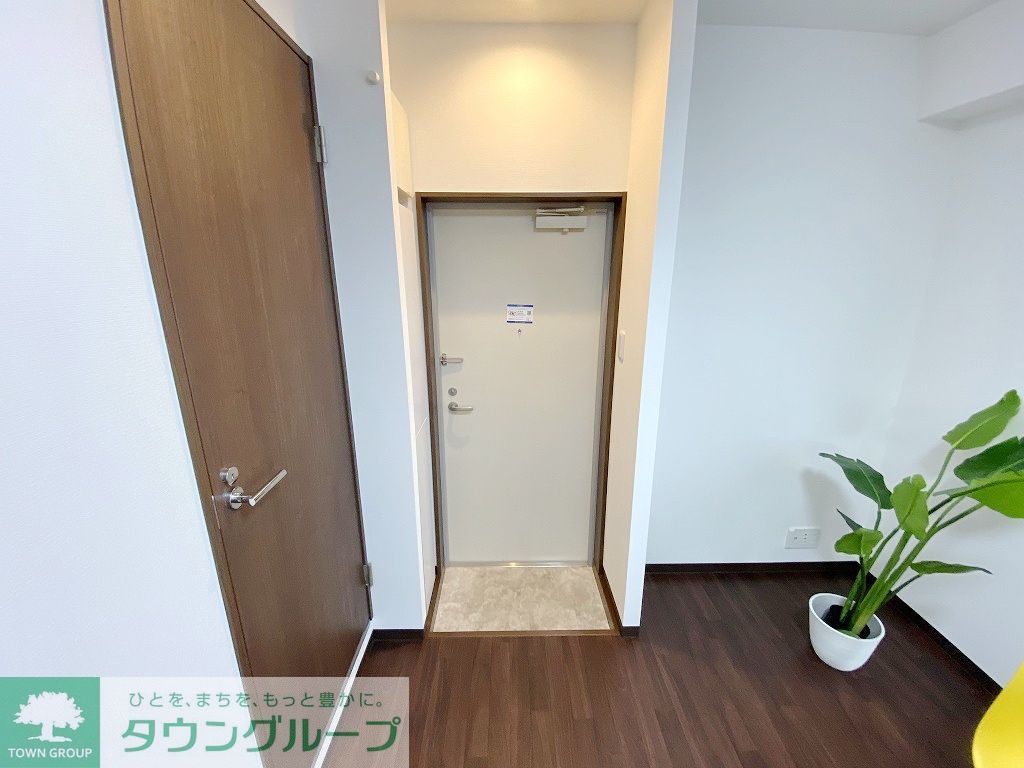 玄関　お問合せは(株)タウンハウジングレジデンス事業部までお問合…