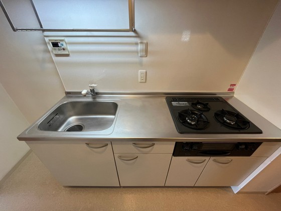 キッチン　※別部屋の写真です