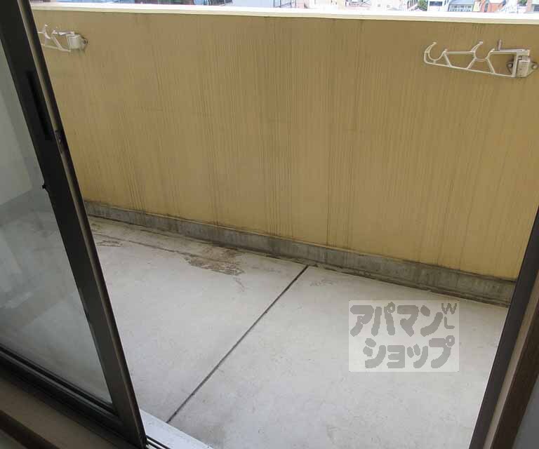 バルコニー　バルコニーもゆったりしています。