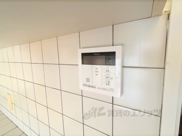 その他設備　給湯器リモコン