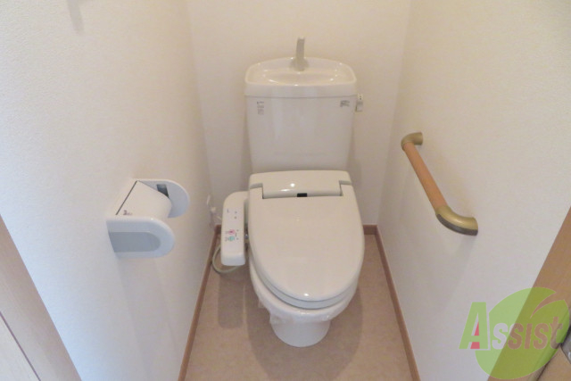 トイレ　トイレは、嬉しいウォシュレット付トイレです。