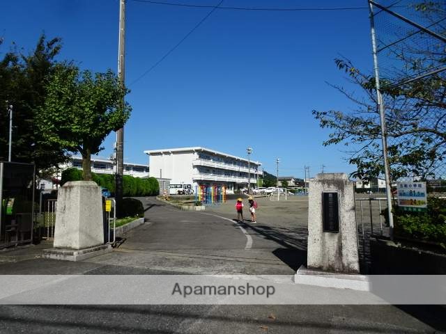 小学校　五和小学校（小学校）まで862m