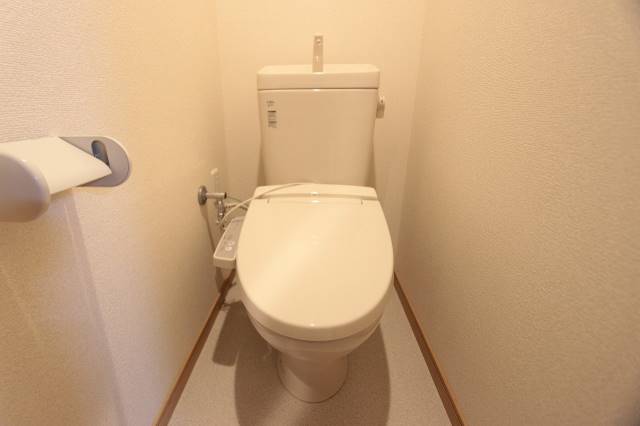 トイレ　ウォシュレット付き