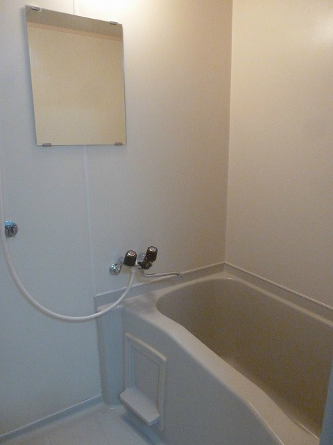 バス・シャワールーム　写真は303のお部屋です