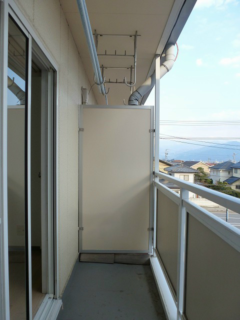 バルコニー　写真は303のお部屋です