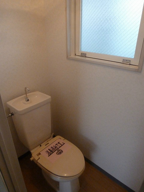 トイレ　写真は303のお部屋です