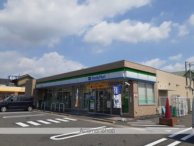 コンビニ　ファミリーマート（コンビニ）まで1000m