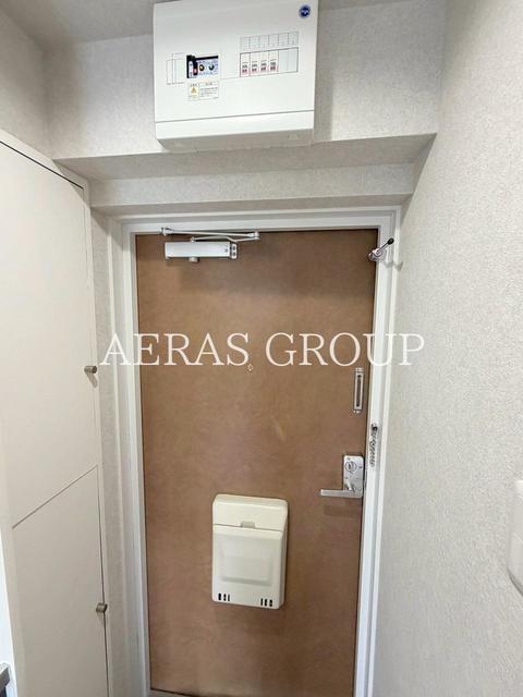 玄関　別部屋同タイプ