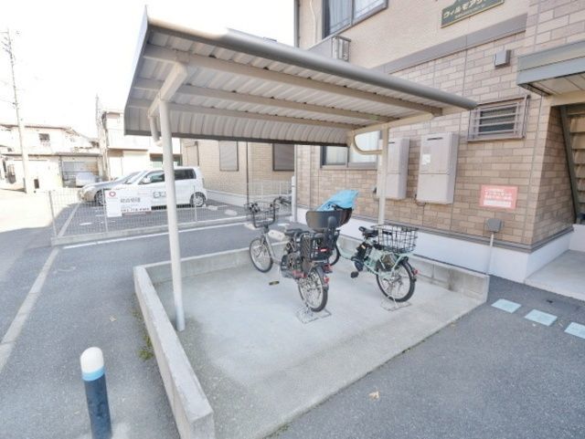 その他共有部分　★屋根付きの駐輪場です★
