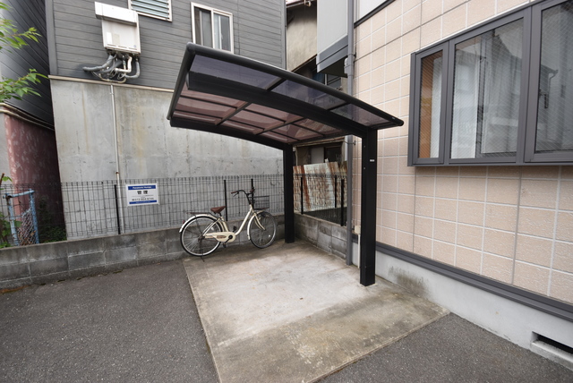 エントランス　駐輪場