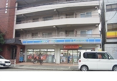コンビニ　ローソン篠原南店様（コンビニ）まで700m